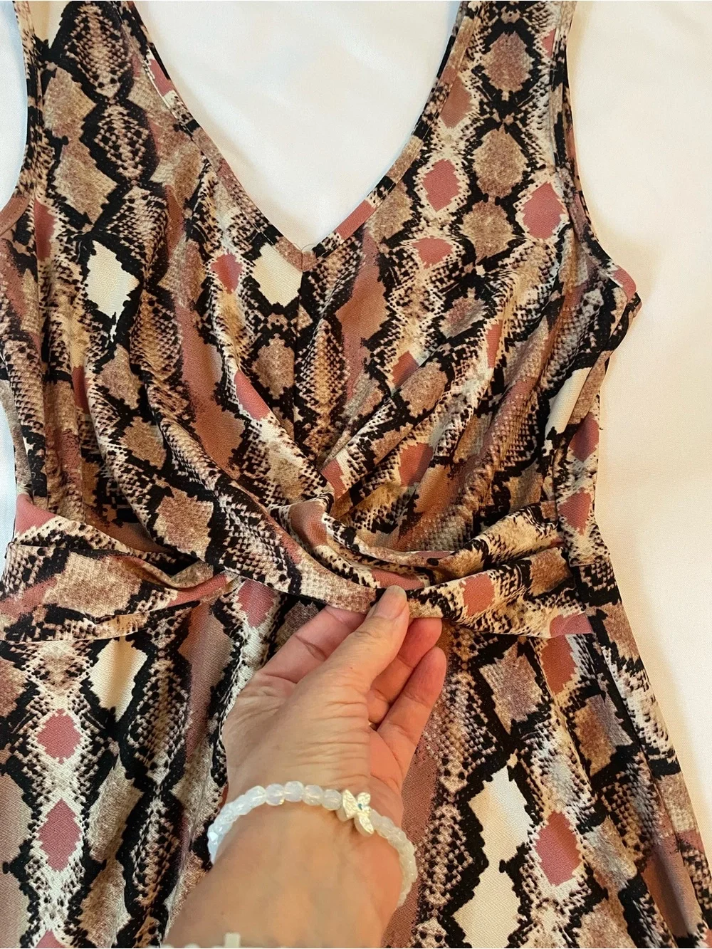 Candie’s V-Neck‎ Twist Waist Snake Print Sleeveless Dress in Blush, Size Medium